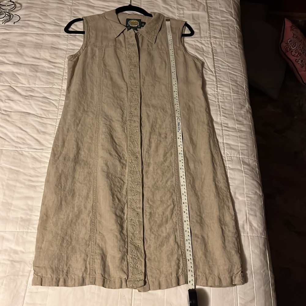 Linen sleeveless dress with floral embroidery - Picture 5 of 5